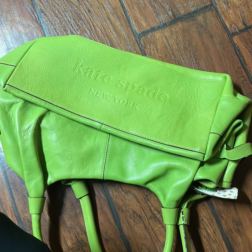Kate Spade purse. - Picture 2 of 5